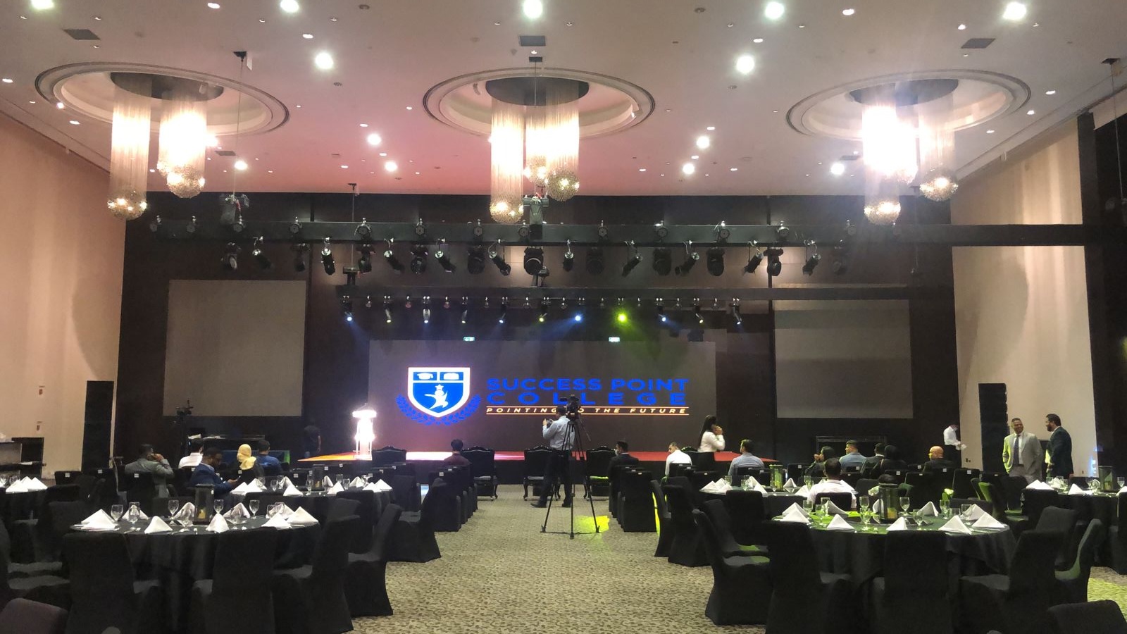 Success Points College Le Meridian Airport